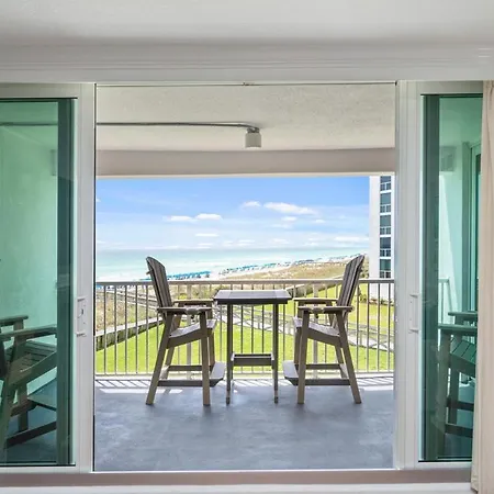 1033 - Shoreline Towers Beachfront Condo Free Beach Setup